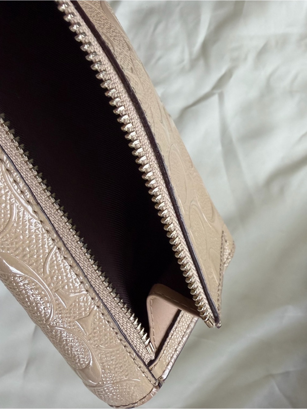 Coach Pebbled Leather Shoulder Bag in Burgundy with Gold Hardware - Picture 9 of 12